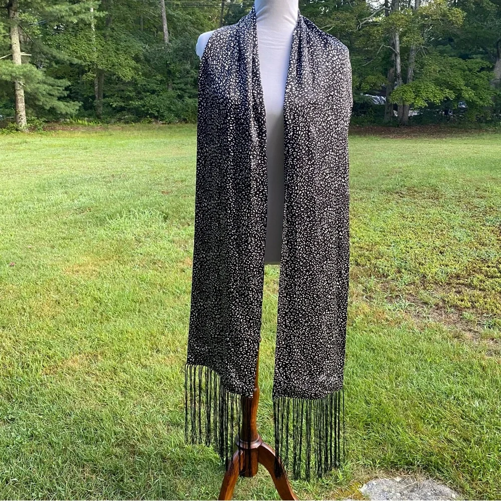 W BY WORTH SCARF BLACK WHITE SILK LONG RECTANGLE FRINGE ACCESSORY